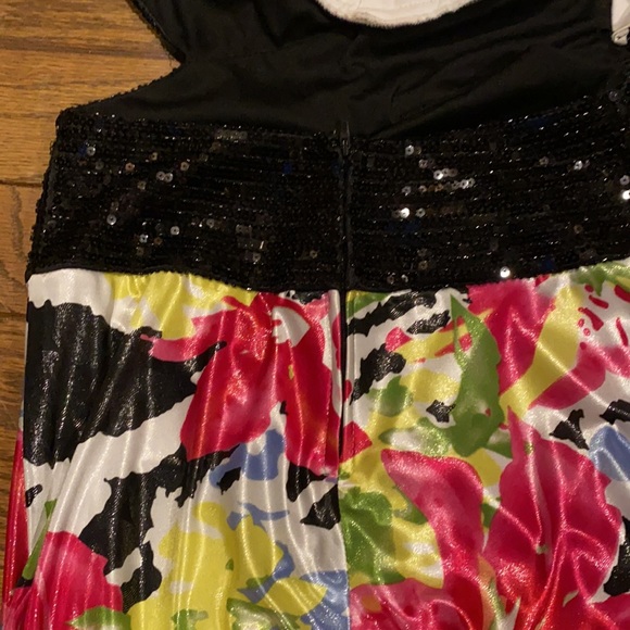 Masquerade  foral sequined formal size 5/6 - Picture 6 of 8